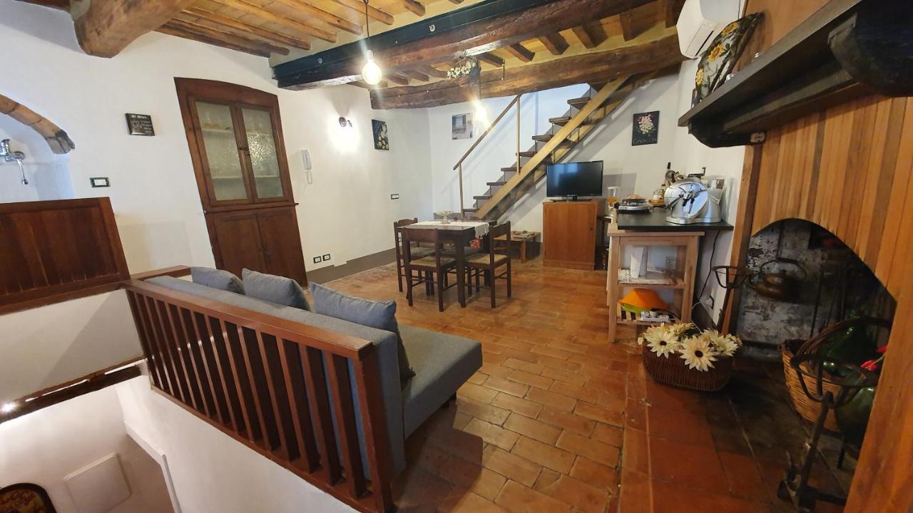 Appartement Le Casette Di Civitella- La Casa Di Rolando E Gina à Civitella Del Lago Extérieur photo